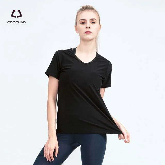 【COOCHAD】銅氨絲體感機能新肌V領Tee-曜石黑 歷史價格詳細信息