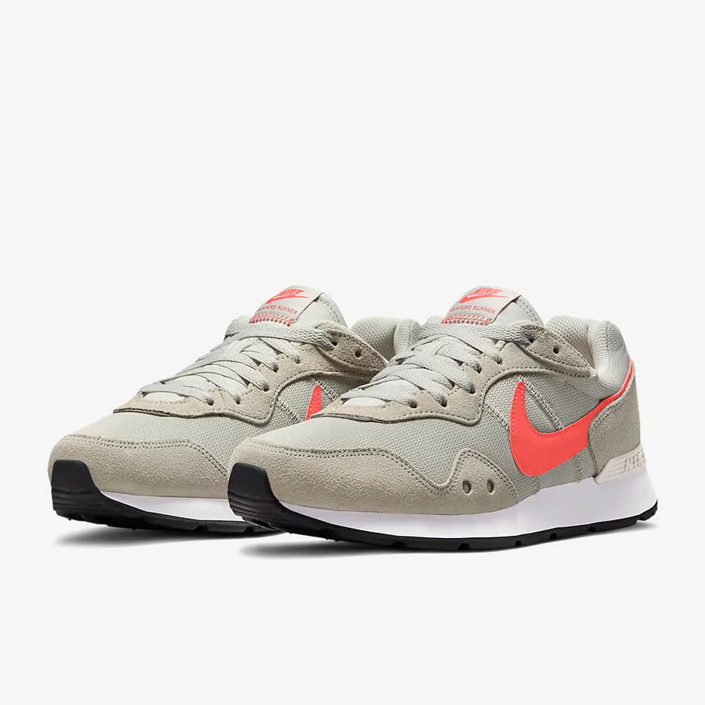 【NIKE】 VENTURE RUNNER WIDE 女 運動休閒鞋-DM8454005 歷史價格詳細信息