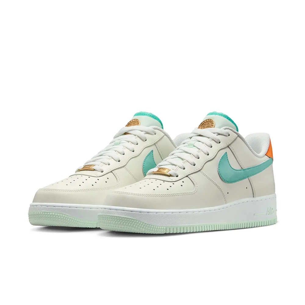 【NIKE】AIR FORCE 1 07 男鞋 休閒鞋 CNY龍年限定 米白-FZ5052131 歷史價格詳細信息