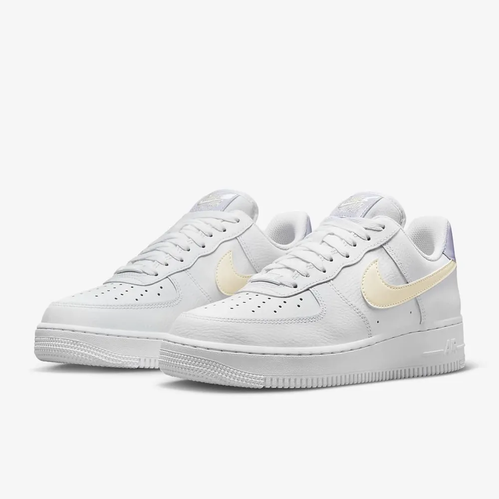 【NIKE】WMNS NIKE AIR FORCE 1 07 LOW 女鞋 休閒鞋 白米-FQ0709100 歷史價格詳細信息