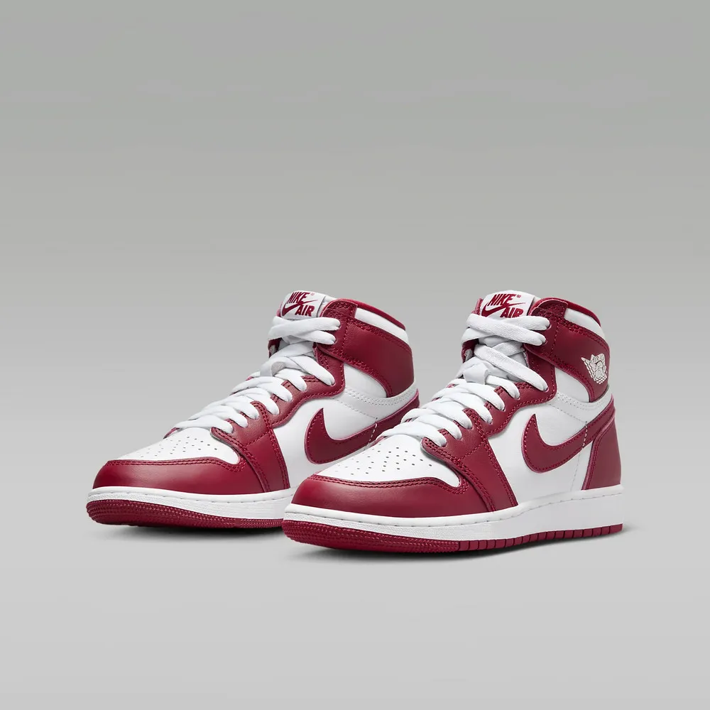 NIKE AIR JORDAN 1 HIGH OG 大學藍 北卡藍白 復古 AJ1 男 555088-134 歷史價格詳細信息