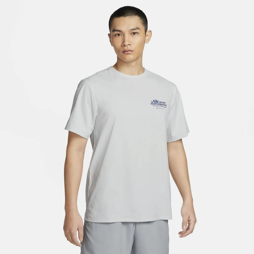 【NIKE】AS M NK DF UV HYVERSE SS SPNT 短袖上衣 男 -FN7290100 歷史價格詳細信息