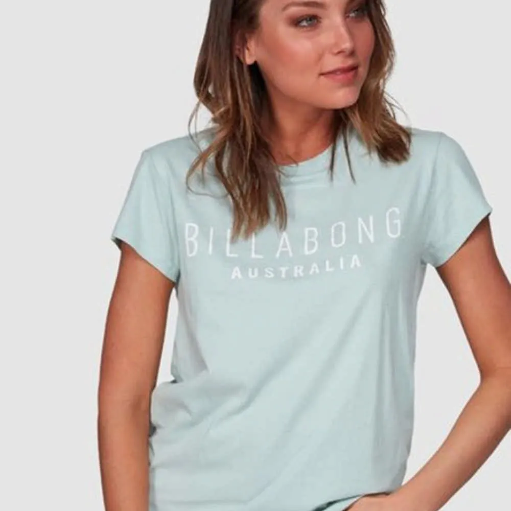 BILLABONG MAGNETIC TEE 女 短袖T恤 6581010S12 水藍 歷史價格詳細信息