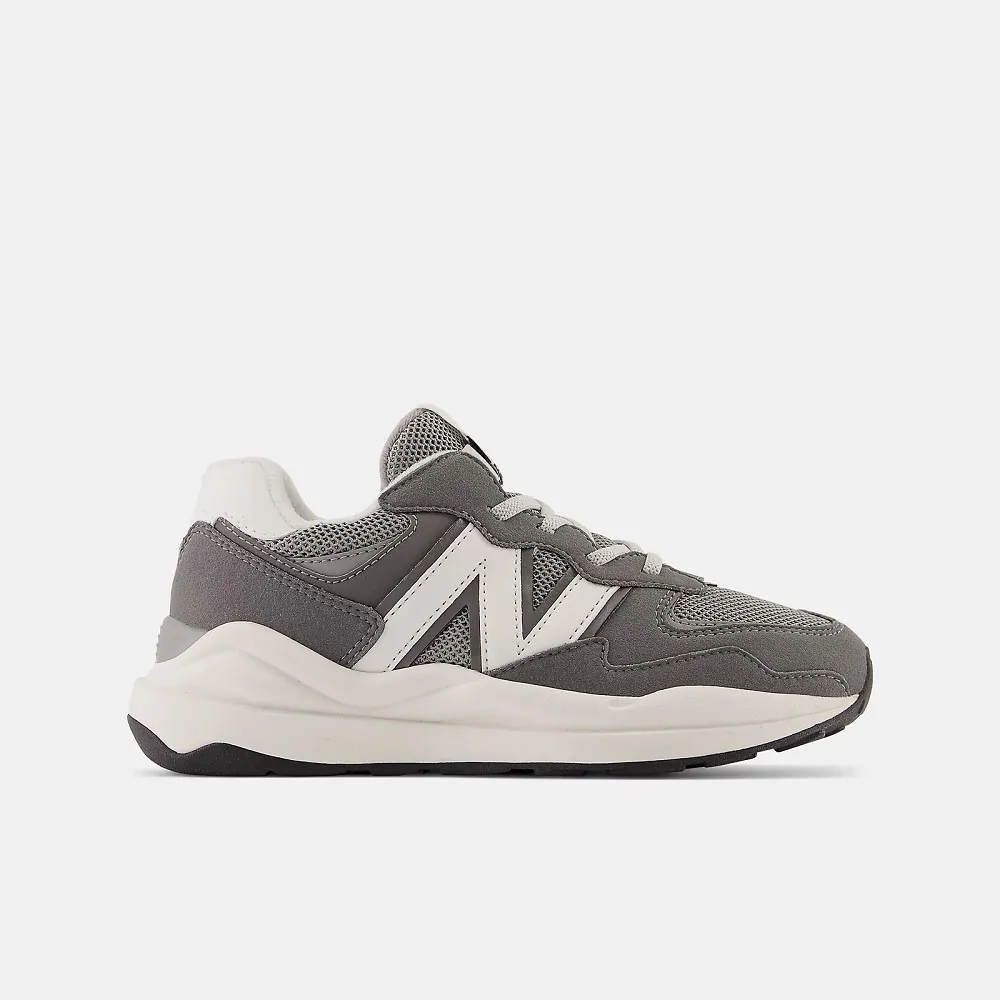 NEW (40 Count) BCW Brand Foldable Card Stands- Holder Display 歷史價格詳細信息