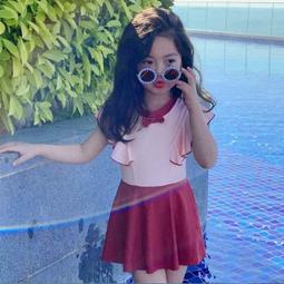 連體泳衣☆↜莎莎蜜桃  蕾絲花邊深V露背性感一件套連體三角修身比基尼溫泉泳衣泳裝SN1742，直購價690元 歷史價格詳細信息