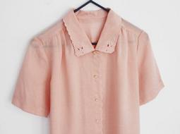 ▲乙波古著▼刺繡花朵領 早期vintage輕透白襯衫 日本製&古著店帶回 附補釦一顆 歷史價格詳細信息