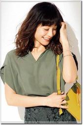 【WildLady】 A.V.V日牌日系寬鬆氣質百搭款襯衫 上衣 歷史價格詳細信息