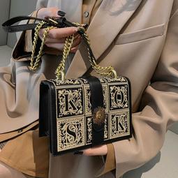 抖音同款 復古游戲機充電寶二合一 500款游戲10000毫安送男友禮物 歷史價格詳細信息