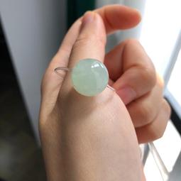 翡翠白冰單珠散珠 一顆瑪瑙底子純純的 另一顆有點結構 半賣半 歷史價格詳細信息