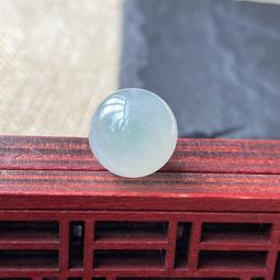 和田玉 玉石 收藏 -①卡12.5  天然緬甸翡翠D27.2糯冰飄花飄綠圓珠 翡翠珠 歷史價格詳細信息