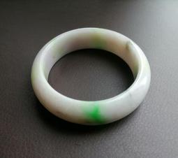 翡翠手鐲56-57圈口春彩紫羅蘭寬邊正裝手鐲 尺寸56.9*12.2*7.8mm 料子細膩 歷史價格詳細信息