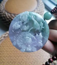 冰紫飄花吊墜冰種，底色是夢幻的藍紫色，如煙似霧的，飄了朵白棉 和田玉 玉石 收藏 -3384 歷史價格詳細信息