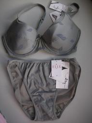 ＊全新＊ELLE時尚個性包$100 歷史價格詳細信息