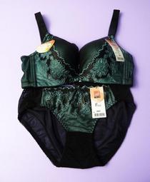 波麗唯美~高檔玫瑰紫色內衣.原價499.一套只要特價399元.32C.34C.36C.38C 歷史價格詳細信息