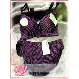 青春洋溢熱情奔放系列//吸睛主石/超紅草莓水晶圓珠/一顆直徑最寛約11mm/共計1顆////鍊身主石/透亮不規則形狀粉紅粉綠金黃色多色碧璽片珠 歷史價格詳細信息