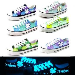 ☆女孩衣著☆手繪帆布鞋tfboys鞋子四葉草星空夜光鞋男女鞋(NO.74) 歷史價格詳細信息