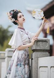 現貨 中標 ..下殺價 茉達溫變膠12色 神奇溫變效果、隨溫而變美甲甲油膠 光療膠彩膠 歷史價格詳細信息