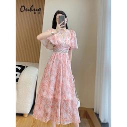 ［台灣現貨］夏季碎花荷葉邊V領泡泡袖襯衣遮肚顯瘦小裙擺百搭娃娃衫短袖上衣。顏色：藍碎花色。尺寸：L，XL，2XL。 歷史價格詳細信息