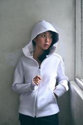 adidas E.S.S 秋冬兒童運動外套 歷史價格詳細信息