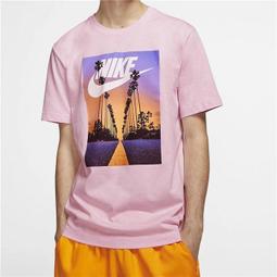 NIKE 短T NSW 粉色 後背 塗鴉 休閒 短袖 上衣 男 FB9787-686 歷史價格詳細信息