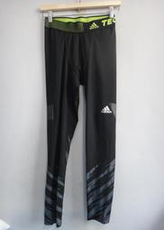 （Size M) Adidas 超帥立領防風防潑水外套 (3108) 歷史價格詳細信息