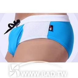 壞男Body Fit。《型男超舒適彈性大V領背心-黑底滾白邊》【M / L / XL】 歷史價格詳細信息