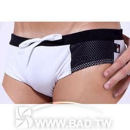 壞男Body Fit。《型男超舒適彈性大V領背心-黑底滾白邊》【M / L / XL】 歷史價格詳細信息