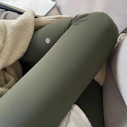 台灣現貨LULU帶口袋衕款瑜伽短褲 四分裸感運動短褲女 夏季薄款吸汗速幹跑步運動高腰健身褲 歷史價格詳細信息