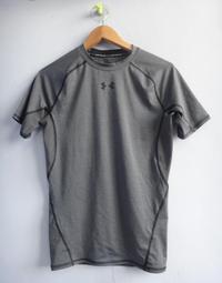 楹 ~ 正品 Under Armour UA 藍紫色 運動T恤/上衣 size: XL 歷史價格詳細信息