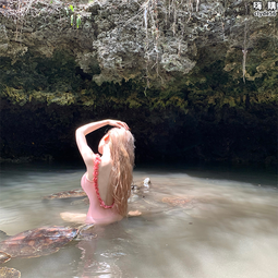 泳衣女士夏季2023新款ins風高級感連體女孩保守遮肚顯瘦純欲泳裝 歷史價格詳細信息