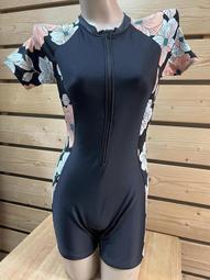 &bull;沙麗&bull;MIT台灣製&bull;大女長袖連身裙泳裝/泳衣(M.L.XL) 23122『贈泳帽+胸墊+免運』 歷史價格詳細信息