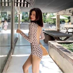 韓國SZDG2023新款連身裙式泳衣女保守遮肚顯瘦長袖防曬溫泉遊泳裝 歷史價格詳細信息