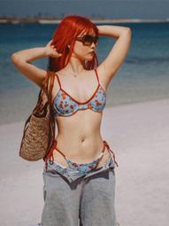 【好康推薦】法式泳衣女三點式超性感比基尼三件套純色顯白立體小胸泡溫泉度假 歷史價格詳細信息