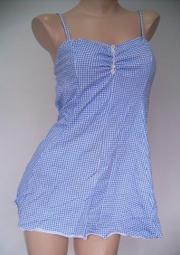 〈周年慶-全館服飾同價位買一送一〉CHEROKEE 黑色斜條紋運動泳裝/韻律服上衣 M號 歷史價格詳細信息