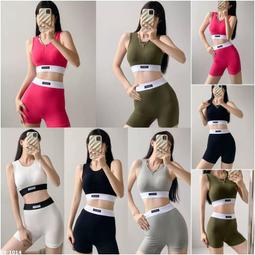 貓姐的網路商店~G3955假兩件掛脖露肩長袖套頭毛衣~2種顏色~一件360元~預購款 歷史價格詳細信息