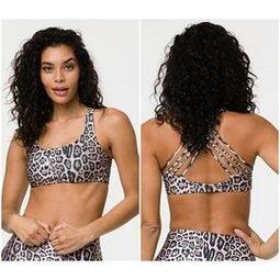 Onzie Braid Tank White 美背簍空造型背心 歷史價格詳細信息