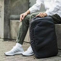 真品 始祖鳥Arcteryx旅行收納包 盥洗用具包 露營收納包 衣物收納包INDEX5+5公升 歷史價格詳細信息