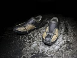 TOMORROW KING TKYO DIY SET 樂團明日帝(白色運動服版) ASHLEY WOOD THREEA 歷史價格詳細信息