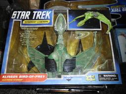 Diamond on Medal Cross Necklace 歷史價格詳細信息