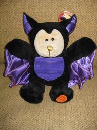 絕版稀有書【寶刀飛 (全)+續集.紫鳳鏢(全)  計2冊】作者：王度廬～皇鼎73年署名：臥龍生校之名出版～打丁已拔除無章 歷史價格詳細信息