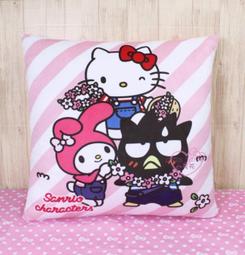 Hello Kitty  三麗鷗  ♥日本正品♥  KITTY搖滾塗鴉滿版  帆布肩背 / 斜背   兩用包 歷史價格詳細信息