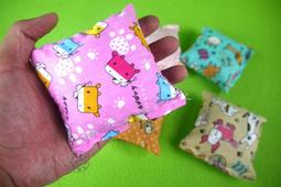 【寶貝童玩天地】【DO0827-2】正版5CM LINE方型零錢包 吊飾 - 兔兔 CONY 歷史價格詳細信息