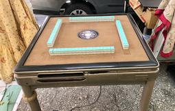 新電動育毛雷射儀男女通用育毛美發按摩梳射頻雷射育毛儀 歷史價格詳細信息