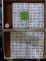 有外盒《 臺灣回想  1895～1945 台灣寫真集 》謝森展。創意力文化   精裝   【小熊家族】 歷史價格詳細信息