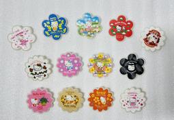 7-11@HelloKitty@花花胸章50枚+母親節1枚+門簾胸章1枚+3D磁鐵34枚+遊臺灣磁鐵7枚+2片磁鐵收集板 歷史價格詳細信息