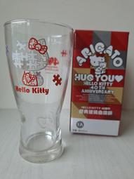 7-11 Hello Kitty 凱蒂貓 時尚經典飾品吊飾 5號 膠帶台 1號 零錢包 4號 衣架 6號 塑膠杯 9號 信插 / 新色版 金色手機套 紅色衣架 歷史價格詳細信息