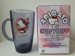 7-11 Hello Kitty 凱蒂貓 時尚經典飾品吊飾 5號 膠帶台 1號 零錢包 4號 衣架 6號 塑膠杯 9號 信插 / 新色版 金色手機套 紅色衣架 歷史價格詳細信息