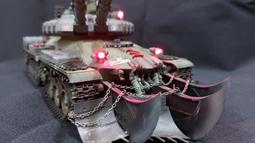 蘇聯坦克表 蘇聯坦克機械表，表盤有個坦克乖紅色的五角星，外殼直徑39毫米不含把頭，已經清洗加油保養好了，現在走時穩定正常 歷史價格詳細信息