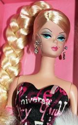 代購芭比$1300（ 網購價）2017 the barbie look collection 收藏型可動關節黑人款 歷史價格詳細信息