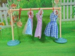 喜洋洋園地/娃娃支架(腳架)/架4/各式娃娃皆適用/莉卡娃娃/可兒/芭比/小布/巧克力/伴手禮 歷史價格詳細信息